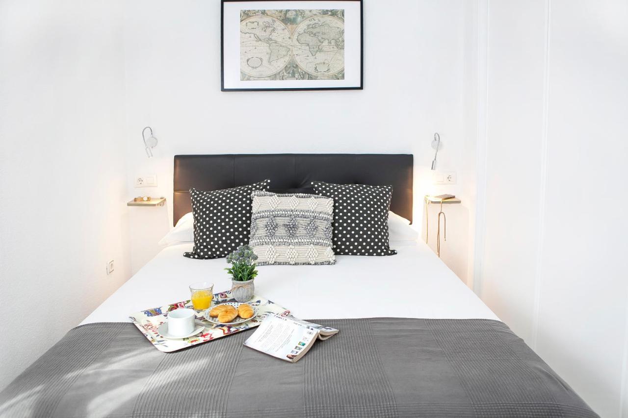 Apartamentos Rg Arenal II 세비야 외부 사진